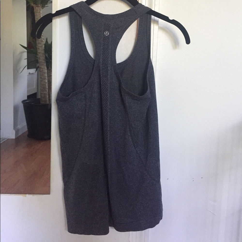 Lululemon Grey Run Swiftly Tank Size 4 - image 3